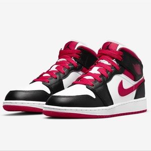 JORDAN ONES BRAND NEW FRESH OUT THE BOX DS!